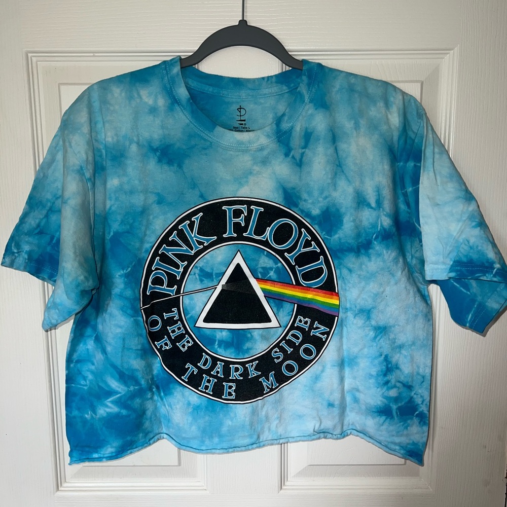 cropped band t-shirt